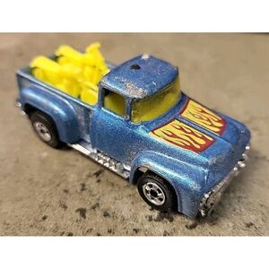 Vintage 1973‎ Hot Wheels Diecast Blue '56 Ford Pickup Truck with Motorcycles